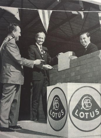 Pose de la première pierre de la nouvelle usine Lotus à Hétel Pose de la première pierre de la nouvelle usine Lotus à Hétel